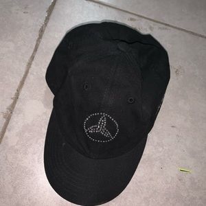 Mercedes Benz hat